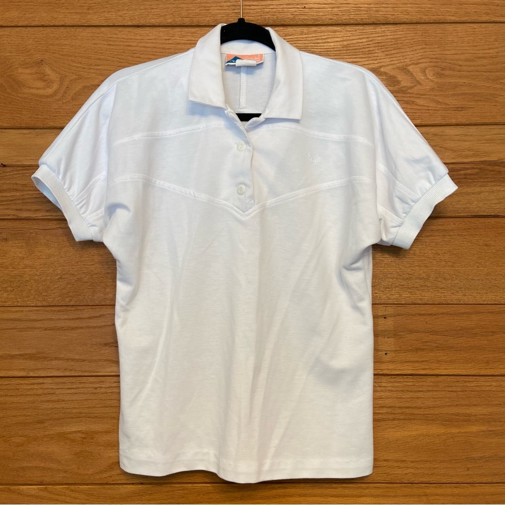Diane von Furstenberg designed for White Swan vintage 80s short sleeve pullover
